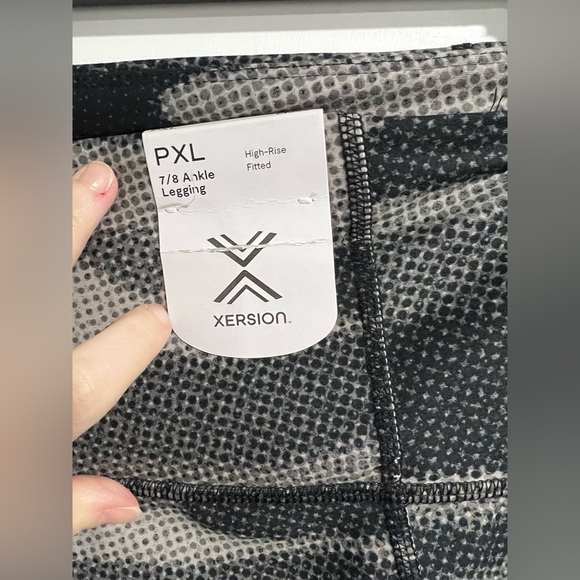 Women’s crap Capri leggings black white grey PXL highrise‎ XERSION petite - Picture 4 of 8